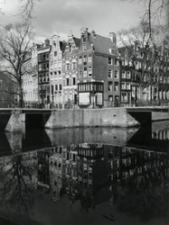 1834