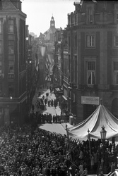 1928