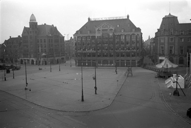 1943