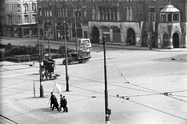 1944