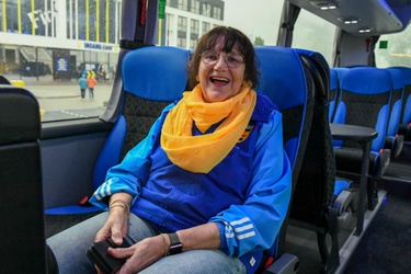 240558