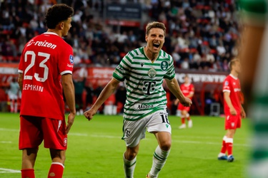 304845