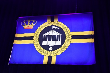 305840