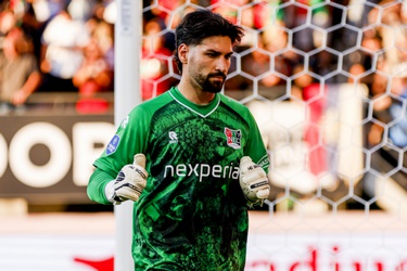 309808