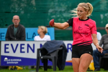 313670