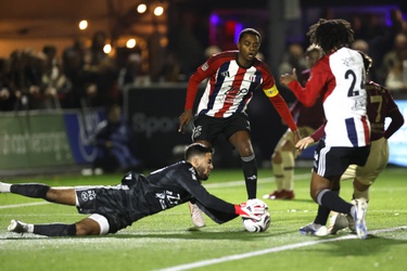 324218