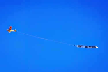 143044