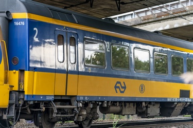 22371
