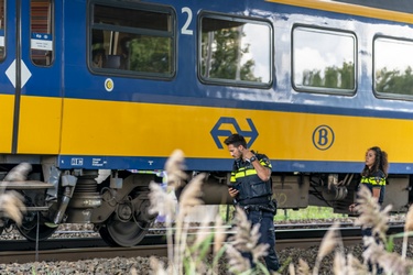 22382