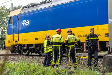 22383