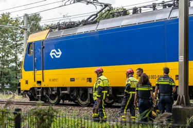 22386