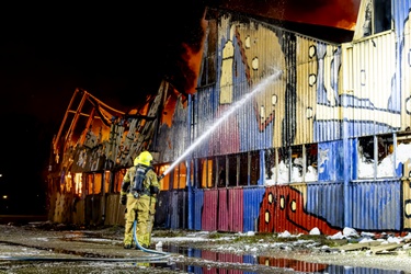 Zeer grote brand bij leermuseum in Waalwijk