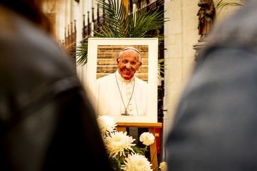 Herdenking paus Franciscus in de Sint Janskathedraal Den Bosch