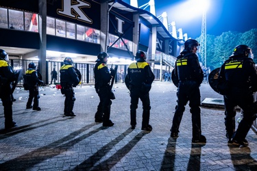 Onrust na wedstrijd Willem II – FC Dordrecht Mobiele Eenheid grijpt in