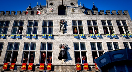477781