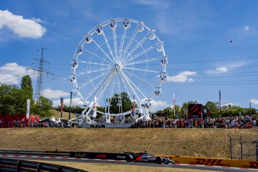 513413