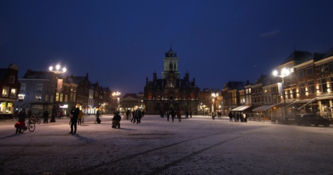 6989 - The first snow at the City Hall in DelftSearch | NBTC