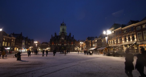 6989 - The first snow at the City Hall in DelftSearch | NBTC