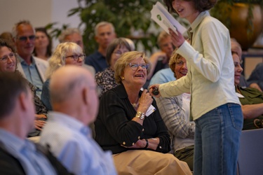 43991