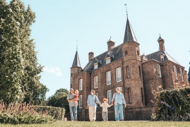 Gezin bij Slot Zuylen